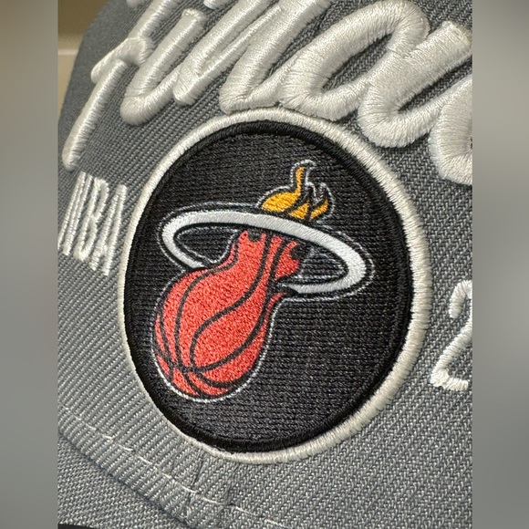 Miami Heat 2020 Finals Snapback - Picture 8 of 13